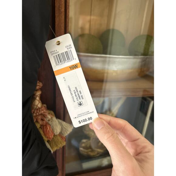 Anne Cole Black one piece with adjustable straps Nwt size 16 w - Picture 2 of 5